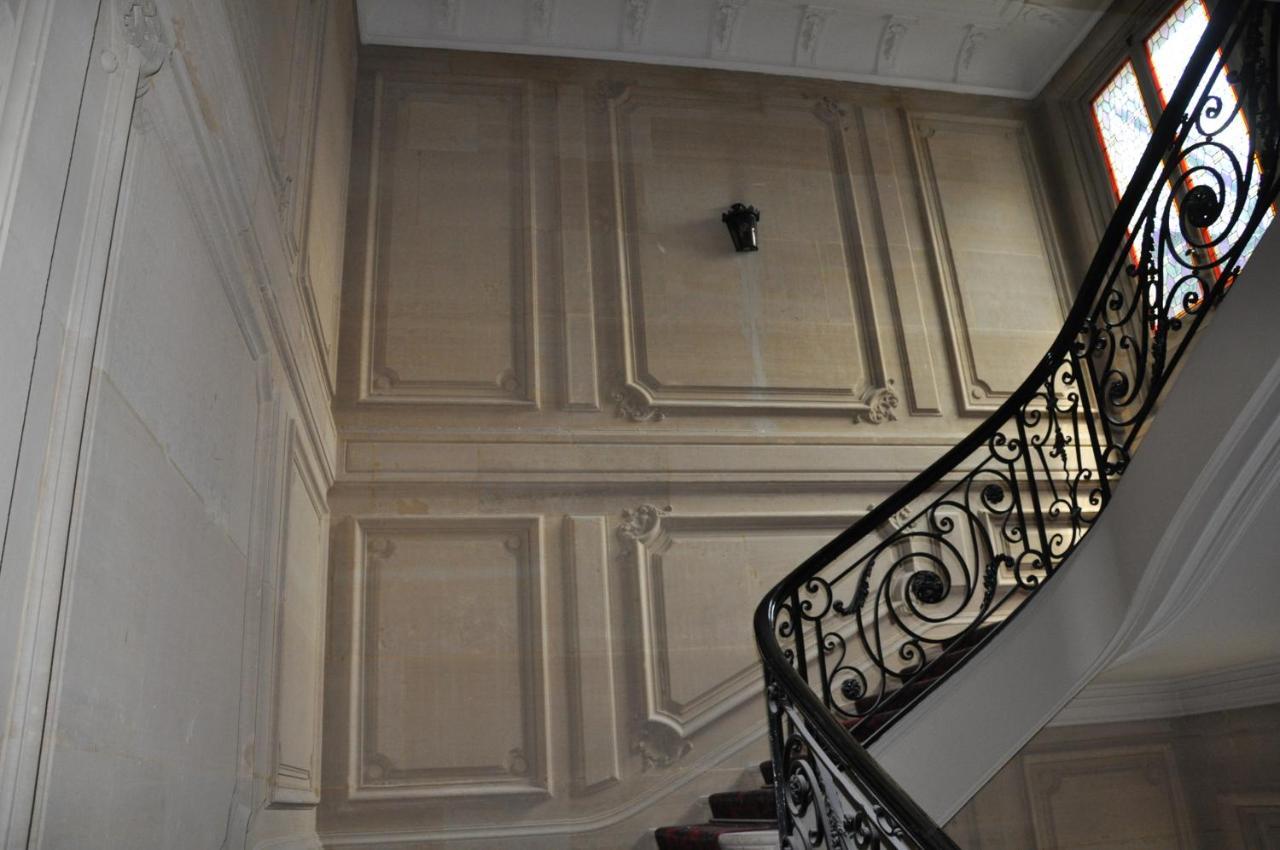 Parc Monceau Bed & Breakfast ปารีส ภายนอก รูปภาพ