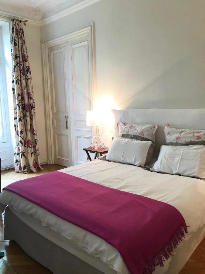 Parc Monceau Bed & Breakfast ปารีส ภายนอก รูปภาพ